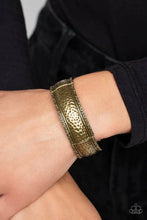 Load image into Gallery viewer, Paparazzi Bracelet - Textile Tenor - Brass
