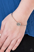 Load image into Gallery viewer, Paparazzi Bracelet - Modern Day Diva - Silver
