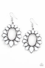 Load image into Gallery viewer, Paparazzi Earring - Fashionista Flavor - White