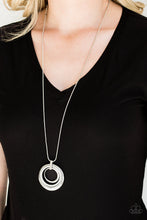 Load image into Gallery viewer, Paparazzi Necklace - Gather Around Gorgeous - White