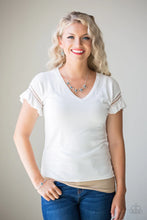 Load image into Gallery viewer, Paparazzi Bracelet - Hibiscus Hipster - Blue