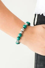 Load image into Gallery viewer, Paparazzi Bracelet - Very VIP - Green
