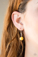 Load image into Gallery viewer, Paparazzi Necklace - Beachside Babe - Yellow