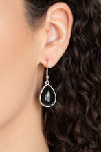 Load image into Gallery viewer, Paparazzi Necklace - Drop Zone - Black