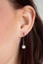 Load image into Gallery viewer, Paparazzi Necklace - Jaw-Droppingly Jealous - Black