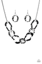 Load image into Gallery viewer, Paparazzi Necklace -Capital Contour - Black