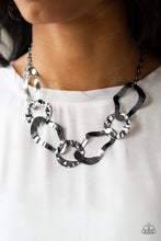 Load image into Gallery viewer, Paparazzi Necklace -Capital Contour - Black