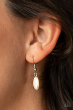 Load image into Gallery viewer, Paparazzi Necklace - Rancho Roamer - White