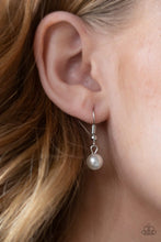 Load image into Gallery viewer, Paparazzi Necklace - Regal Refinement - White