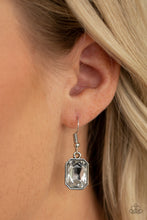 Load image into Gallery viewer, Paparazzi Necklace - Killer Knockout - White