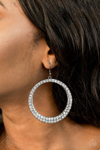 Load image into Gallery viewer, Paparazzi Earring - So Demanding - Black