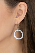 Load image into Gallery viewer, Paparazzi Necklace - Amped Up Metallics - Silver