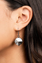 Load image into Gallery viewer, Paparazzi Necklace - The SHOWCASE Must Go On - Black