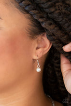 Load image into Gallery viewer, Paparazzi Necklace - Knockout Queen - White