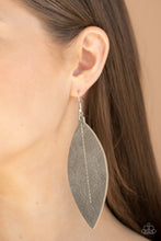 Load image into Gallery viewer, Paparazzi Earring - Naturally Beautiful - Silver