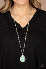 Load image into Gallery viewer, Paparazzi Necklace - Fashion Flaunt - Green