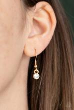 Load image into Gallery viewer, Paparazzi Necklace - Times Square Stunner - Gold