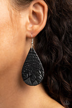Load image into Gallery viewer, Paparazzi Earring -Everyone Remain PALM! - Black