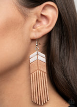 Load image into Gallery viewer, Paparazzi Earring -Desert Trails - White