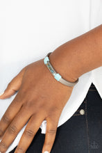 Load image into Gallery viewer, Paparazzi Bracelet - Worth The Hype - Blue