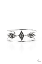Load image into Gallery viewer, Paparazzi Bracelet - Desert Diamondback - Black