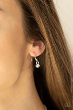 Load image into Gallery viewer, Paparazzi Necklace - Fashion Finale - Red