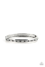 Load image into Gallery viewer, Paparazzi Bracelet - Urban Reign - Multi