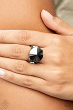 Load image into Gallery viewer, Paparazzi Ring - Showcase Social - Black