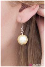 Load image into Gallery viewer, Paparazzi Necklace - Opulent Outlines - Yellow