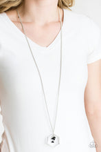 Load image into Gallery viewer, Paparazzi Necklace - Chicly Geocentric - Black