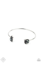 Load image into Gallery viewer, Paparazzi Bracelet - Don't BEAD Jealous - Black