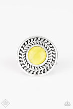 Load image into Gallery viewer, Paparazzi Ring - Garden Garland - Yellow
