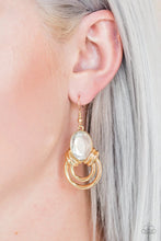 Load image into Gallery viewer, Paparazzi Earring - Real Queen - Gold
