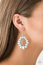 Load image into Gallery viewer, Paparazzi Earring - Fashionista Flavor - White
