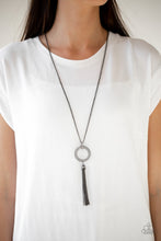 Load image into Gallery viewer, Paparazzi Necklace - Straight To The Top - Black
