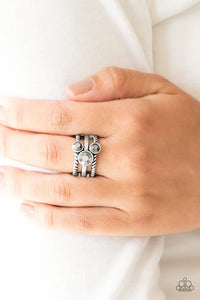 Paparazzi Ring - Head In The Stars - Silver