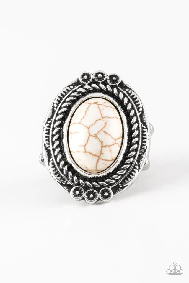 Paparazzi Ring - Tunblin' Tumbleweeds - White