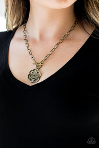 Paparazzi Necklace - Beautifully In Bloom - Brass