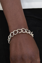 Load image into Gallery viewer, Paparazzi Bracelet - CHAINge of Scene - Silver

