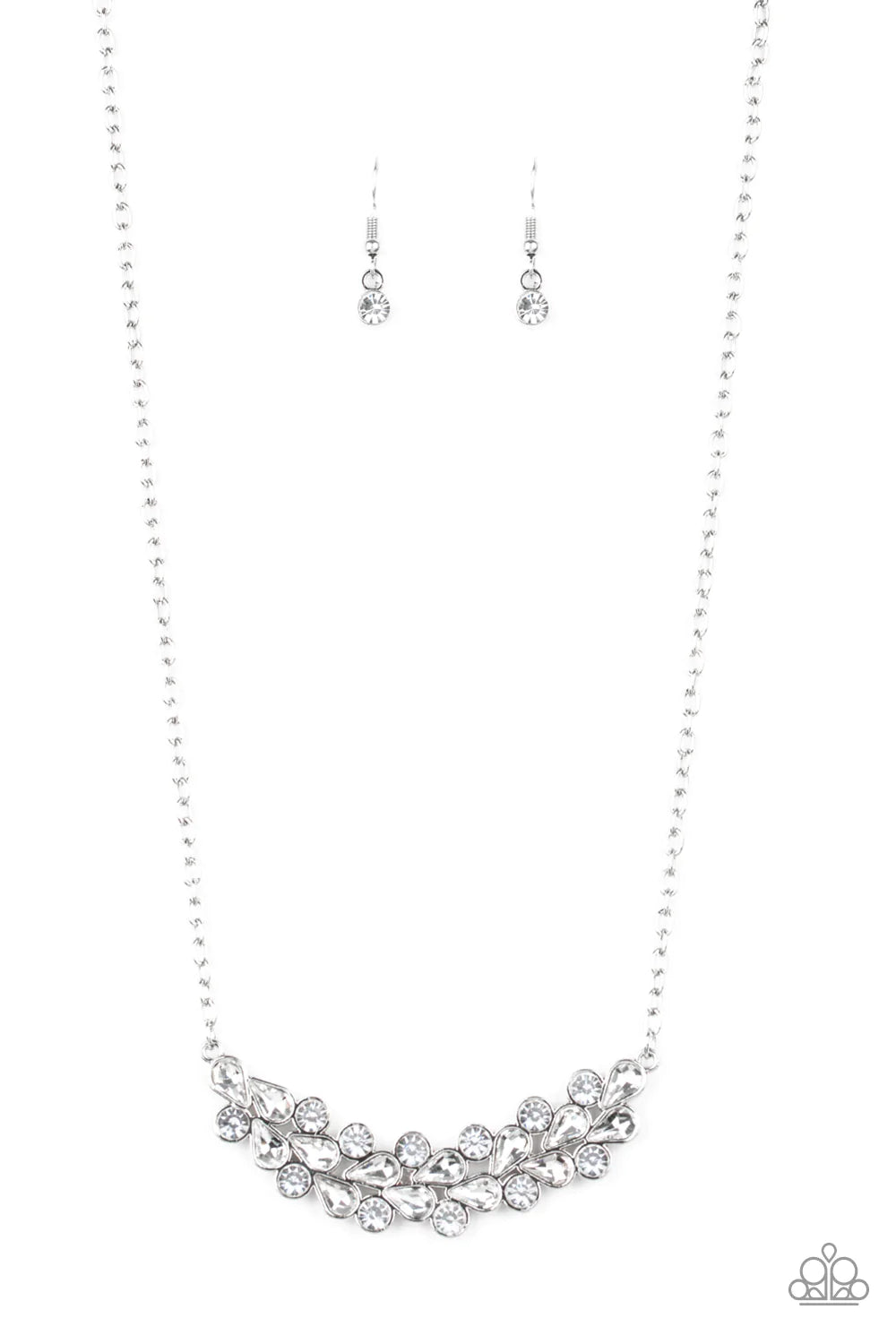 Paparazzi Necklace - Special Treatment - White