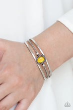 Load image into Gallery viewer, Paparazzi Bracelet - Top Of The Pop Charts
