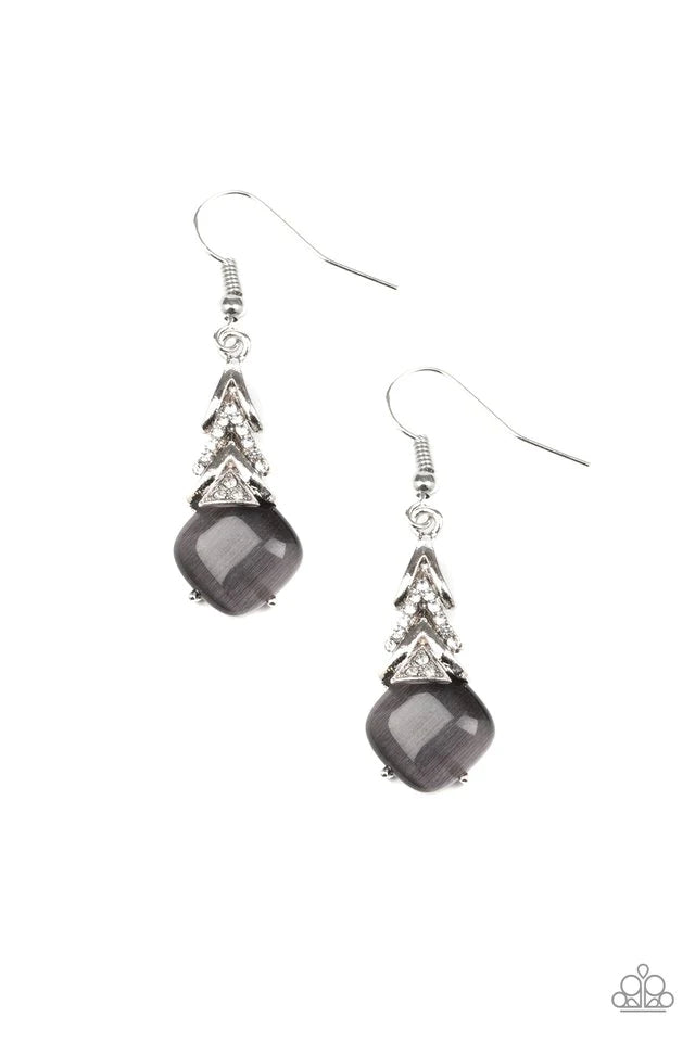 Paparazzi Earring - Dreamy Dazzle - Silver