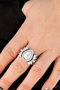 Paparazzi Ring - Regal Regalia - White