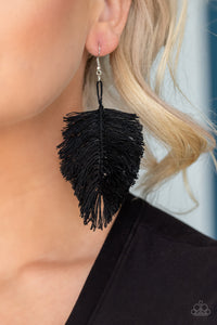 Paparazzi Earring - Hanging by a Thread - Black