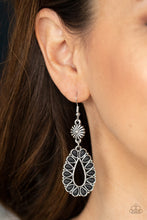 Load image into Gallery viewer, Paparazzi Earring - Stone Orchard - Black
