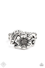 Load image into Gallery viewer, Paparazzi Ring - Oceanside Orchard - Silver
