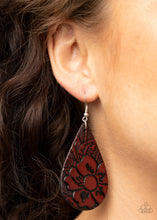 Load image into Gallery viewer, Paparazzi Earring -Beach Garden - Brown

