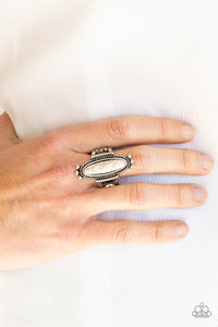 Paparazzi Ring - Sahara Escape - White