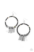Load image into Gallery viewer, Paparazzi Earring - Garden Chimes - Black
