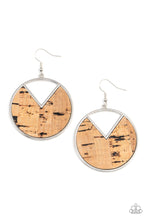 Load image into Gallery viewer, Paparazzi Earring - Nod to Nature - Black
